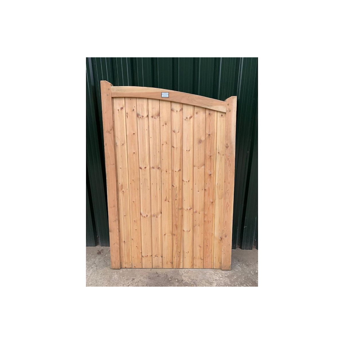 Douglas Fir/English Larch Closeboard Gate with a Curved Top - Front View