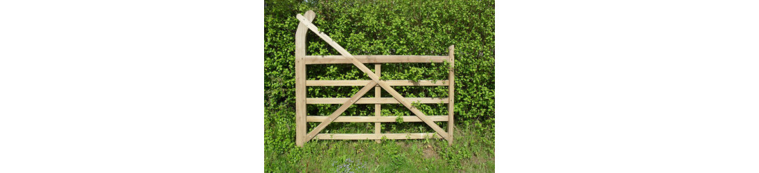 Curved Heel Gates - Ranch Style | Buy Curved Heel Gates online from the garden specialists at Brigstock Sawmill